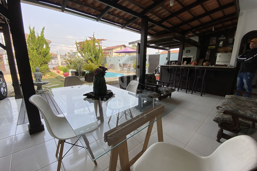 JD1377 - Sobrado Mobiliado com Piscina