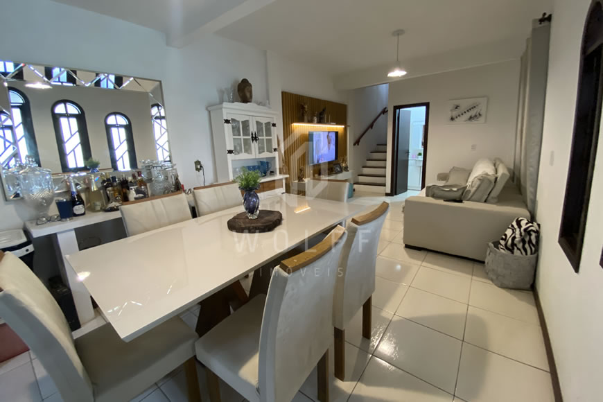 JD1377 - Sobrado Mobiliado com Piscina