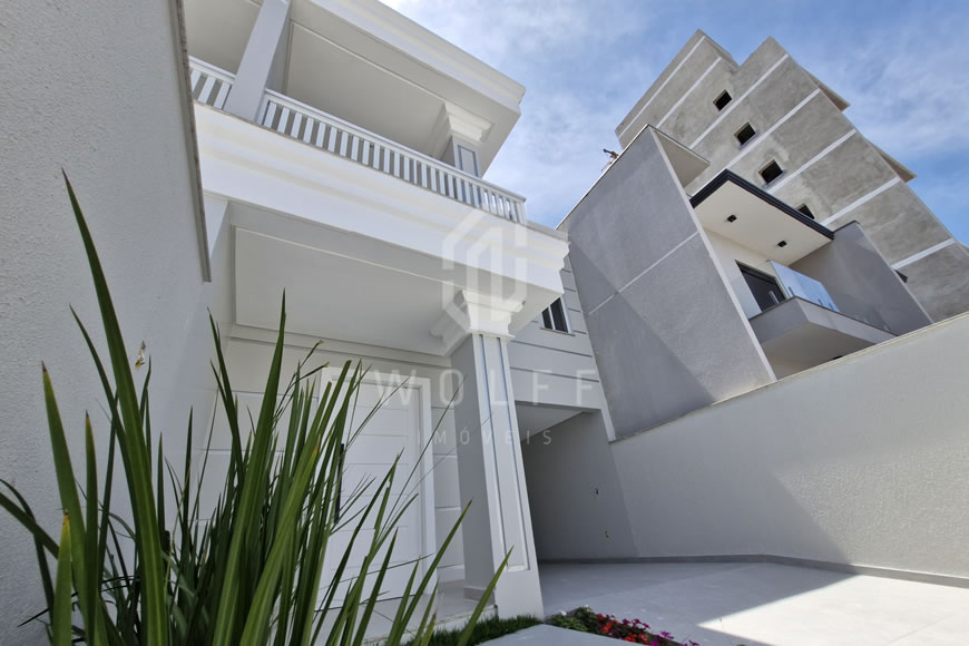 JD1387 - Sobrado Geminado a 200m da Praia em Itajuba 