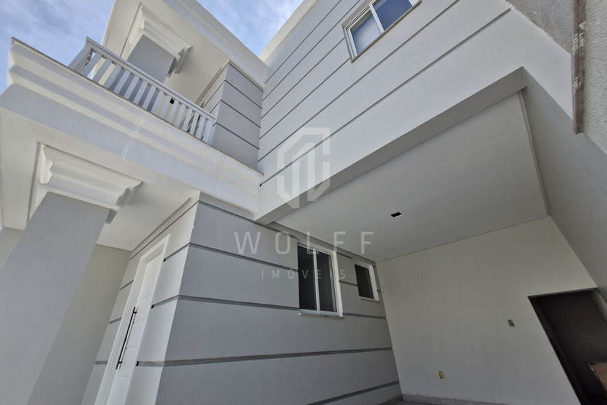 JD1387 - Sobrado Geminado a 200m da Praia em Itajuba 