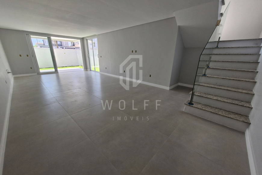 JD1387 - Sobrado Geminado a 200m da Praia em Itajuba 