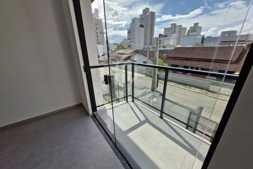 JD1391 - Sobrado Geminado a 350m da Praia