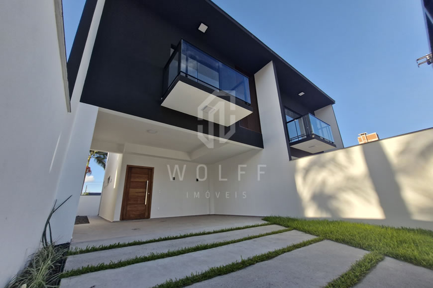 JD1391 - Sobrado Geminado a 350m da Praia