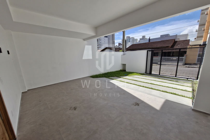 JD1391 - Sobrado Geminado a 350m da Praia