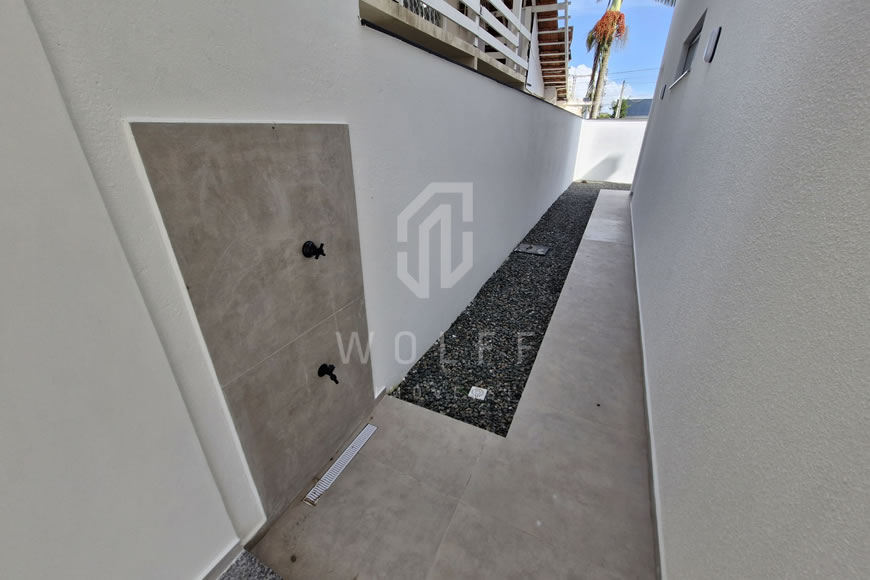 JD1391 - Sobrado Geminado a 350m da Praia