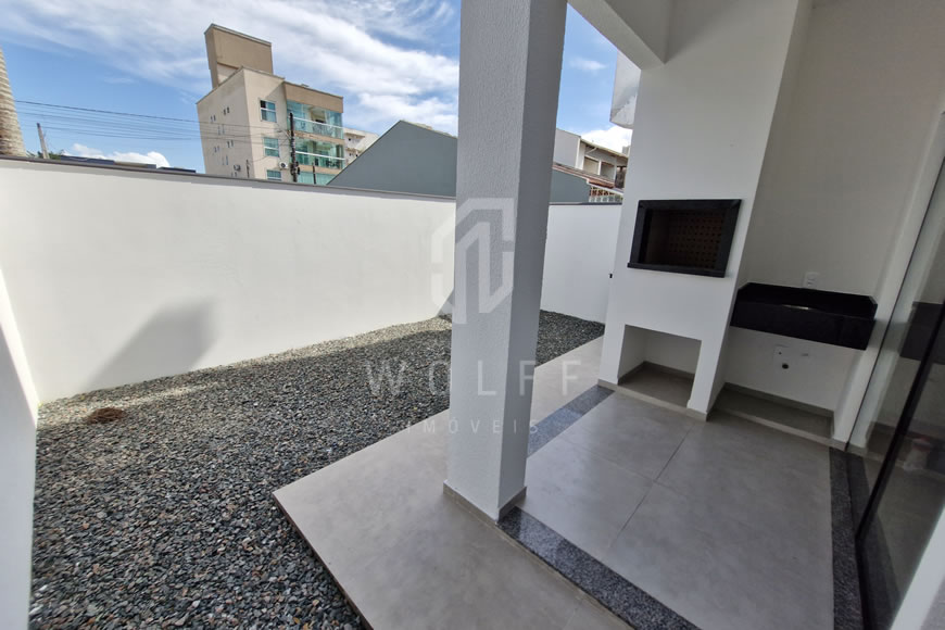 JD1391 - Sobrado Geminado a 350m da Praia