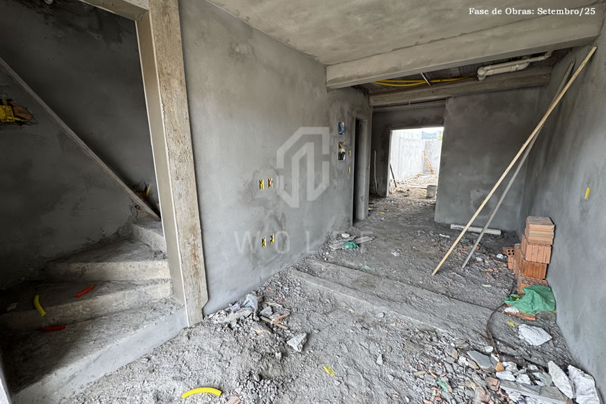 JD1401 - Sobrado Geminado com Ótimo Padrão de Acabamento