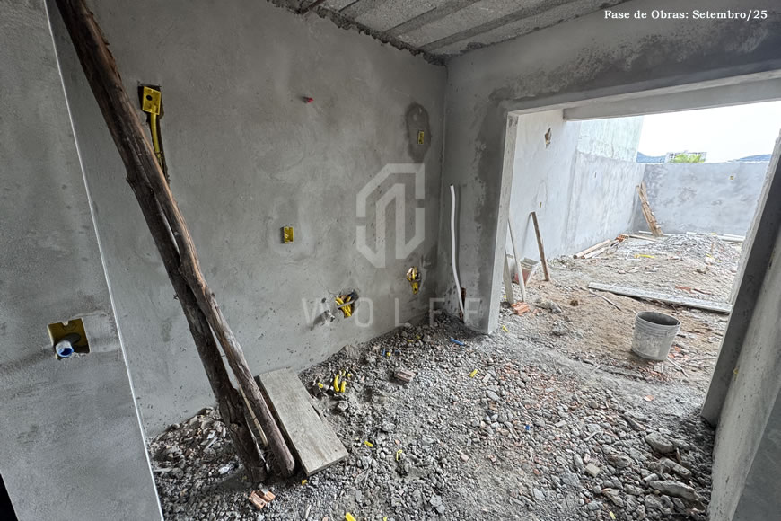 JD1401 - Sobrado Geminado com Ótimo Padrão de Acabamento