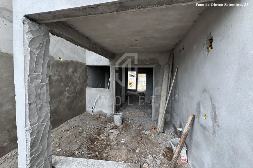 JD1401 - Sobrado Geminado com Ótimo Padrão de Acabamento