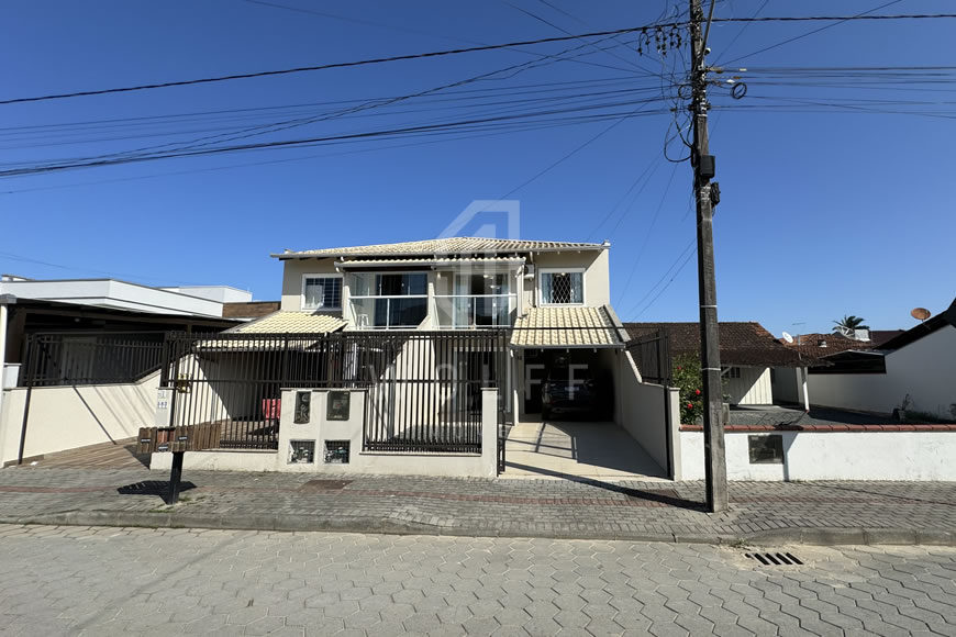 JD1405 - Sobrado Geminado Mobiliado com 03 Dormitórios