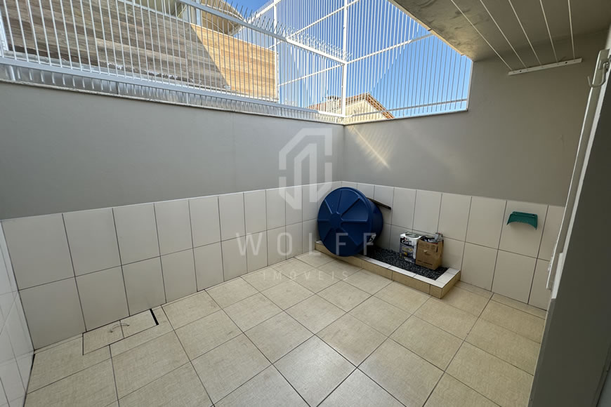 JD1405 - Sobrado Geminado Mobiliado com 03 Dormitórios