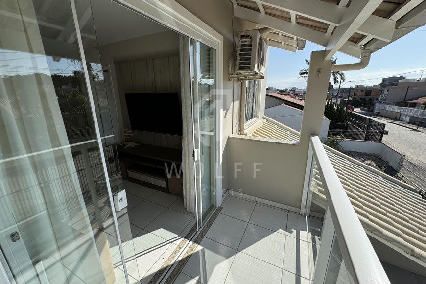 JD1405 - Sobrado Geminado Mobiliado com 03 Dormitórios