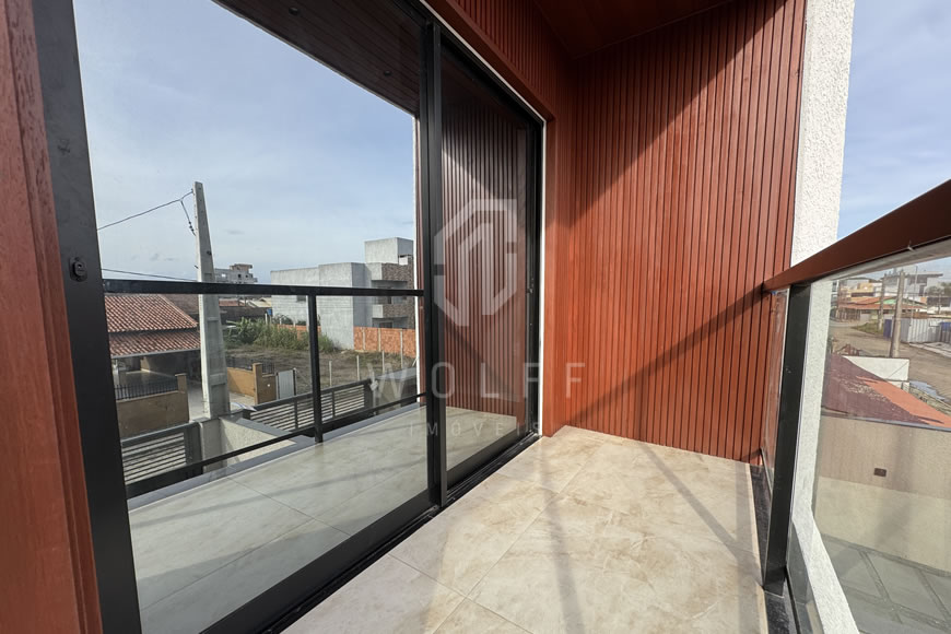 JD1426 - Sobrado Geminado com Piscina e Acabamento Impecável