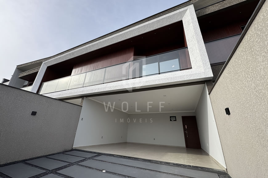 JD1426 - Sobrado Geminado com Piscina e Acabamento Impecável