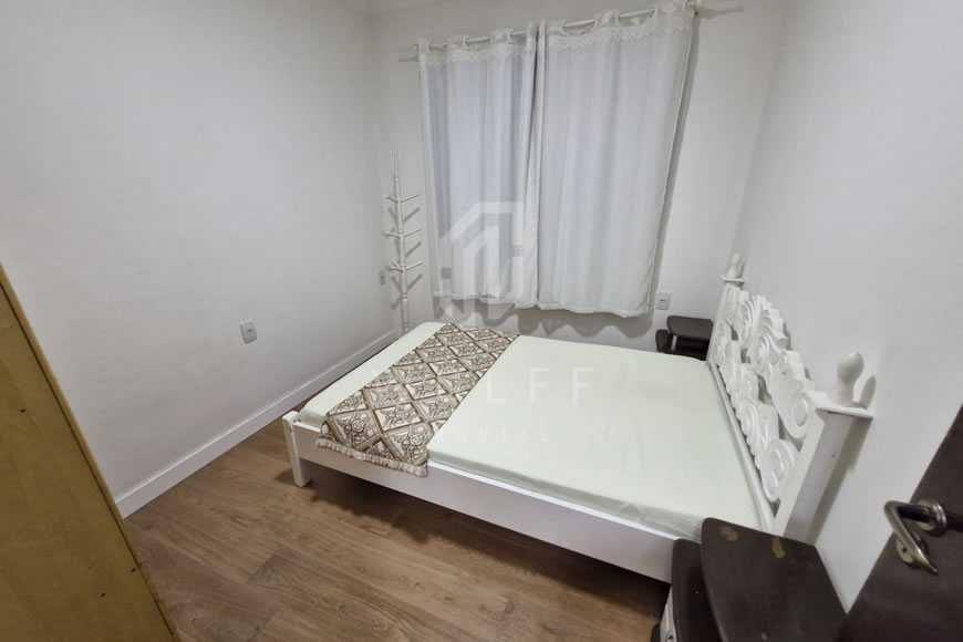 JD1430 - Casa Mobiliada com Amplo Espaço de Terreno