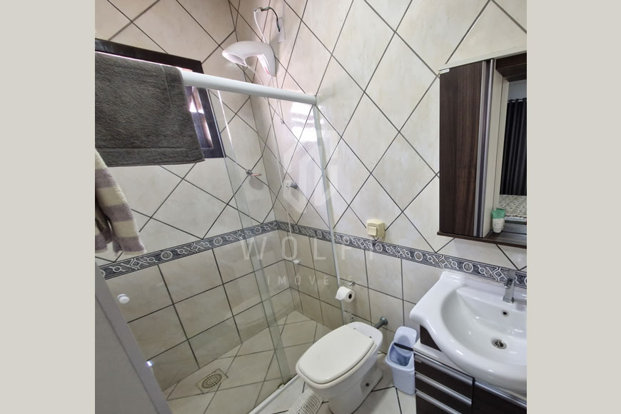 JD1430 - Casa Mobiliada com Amplo Espaço de Terreno