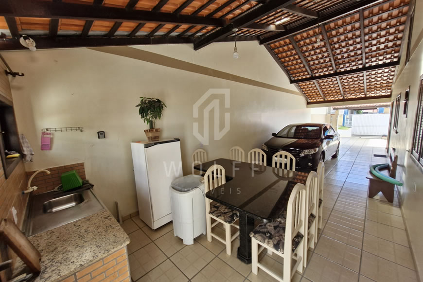 JD1430 - Casa Mobiliada com Amplo Espaço de Terreno