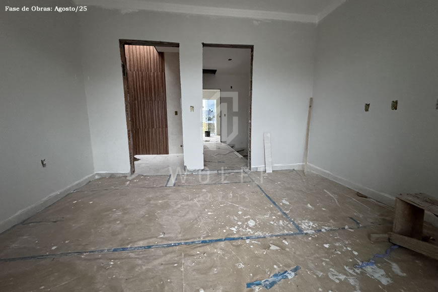 JD1476 - Sobrado Geminado em Ótima Localização