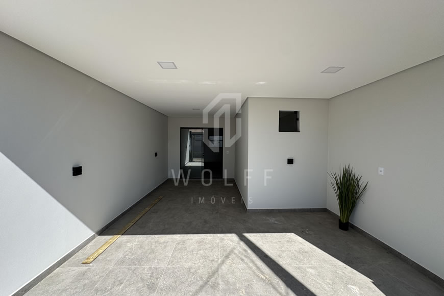 JD1477 - Sobrado Triplex com 03 dormitórios