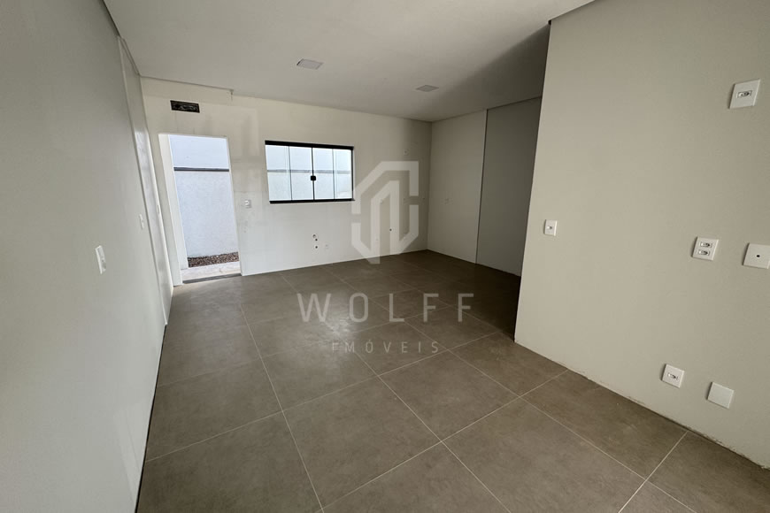 JD1477 - Sobrado Triplex com 03 dormitórios