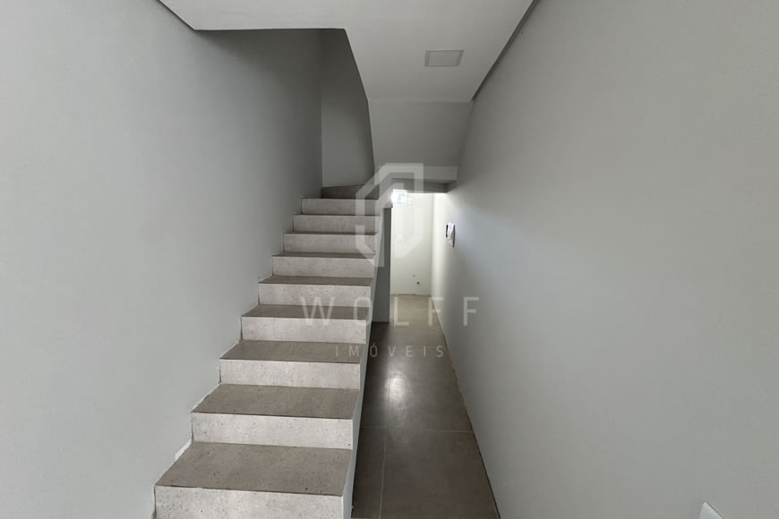 JD1477 - Sobrado Triplex com 03 dormitórios