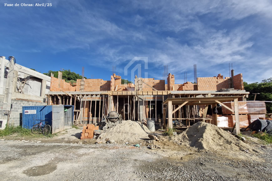 JD1518 - Sobrados Geminados de 03 dormitórios no Bairro Itacolomi 