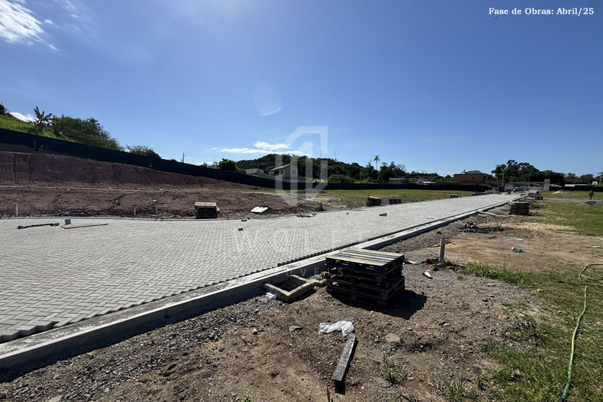 JD1524 - Sobrado em Condomínio Fechado de Alto Padrão