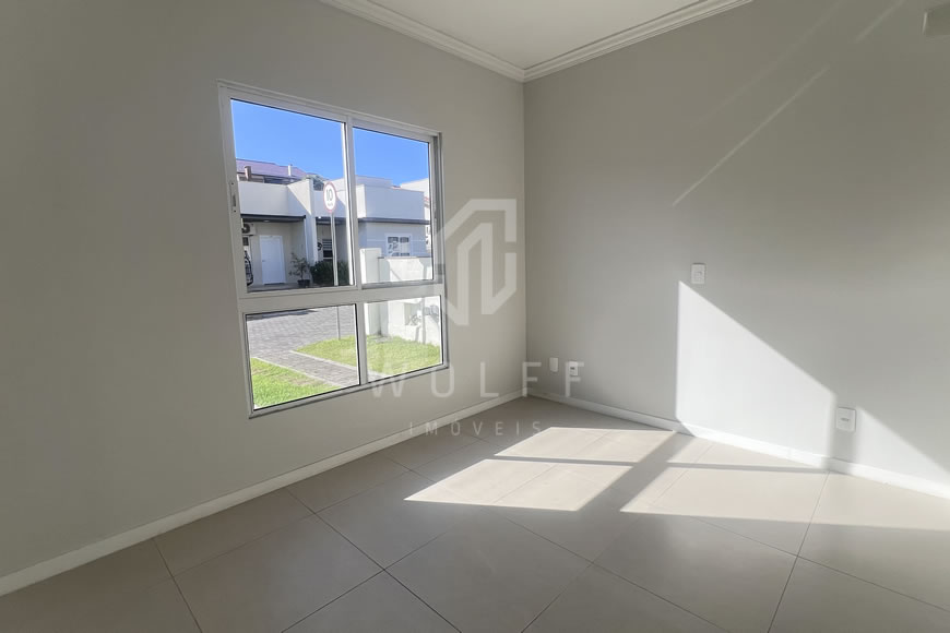 JD1533 - Casa Geminada em Condomínio Fechado