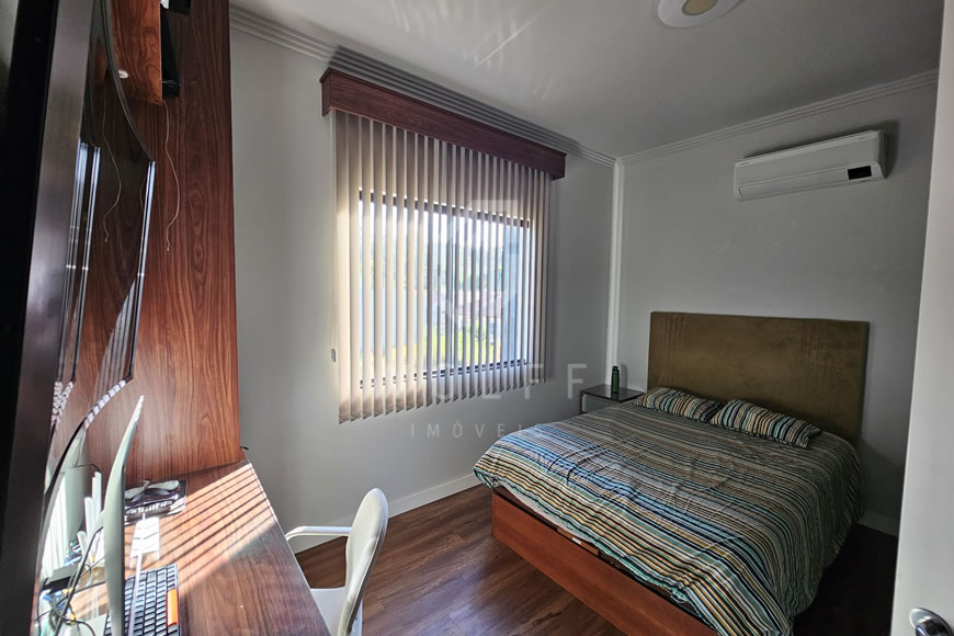 JD1540 - Sobrado Geminado Mobiliado e com Piscina