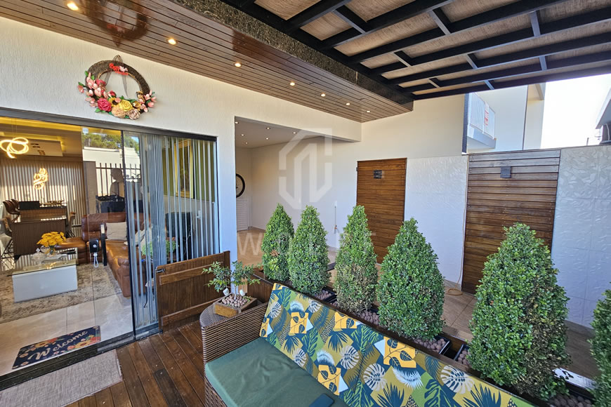 JD1540 - Sobrado Geminado Mobiliado e com Piscina