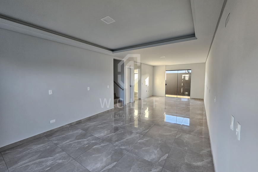 JD1546 - Sobrado Geminado com 03 suítes no Bairro Itajuba