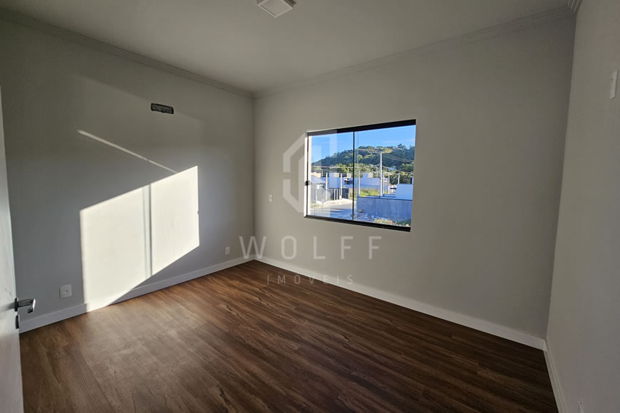 JD1546 - Sobrado Geminado com 03 suítes no Bairro Itajuba