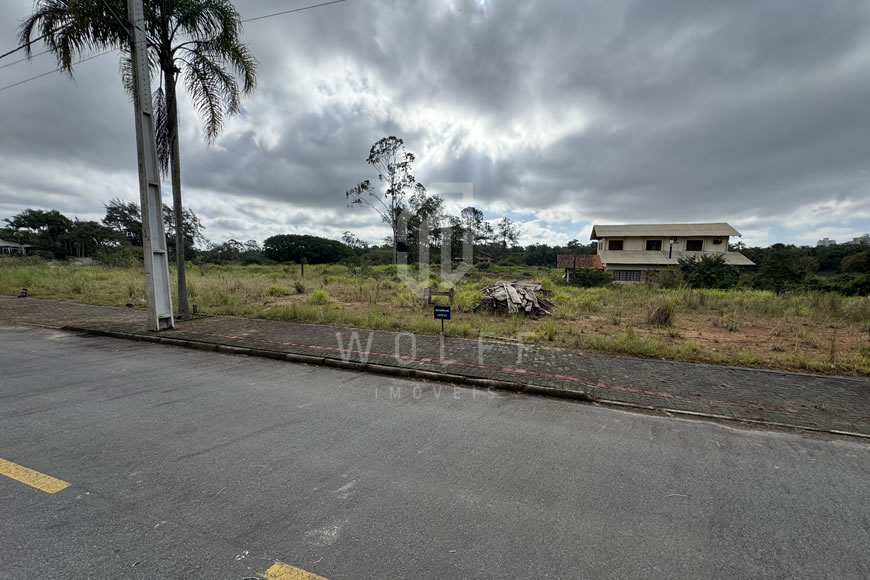 JD1548 - Loteamento Jardim dos Sombreiros - Terreno de 360m²