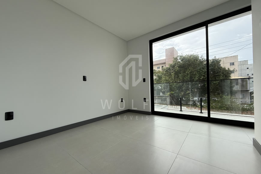 JD1552 - Sobrado Geminado a apenas 70m da Praia