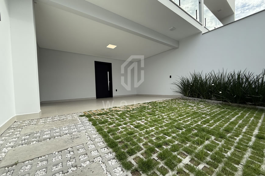 JD1552 - Sobrado Geminado a apenas 70m da Praia