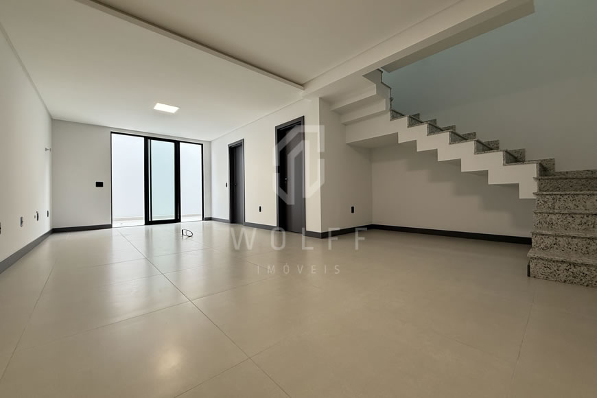 JD1552 - Sobrado Geminado a apenas 70m da Praia