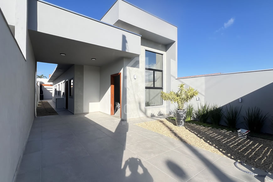 JD1562 - Casa Geminada de 03 dormitórios com Piscina 