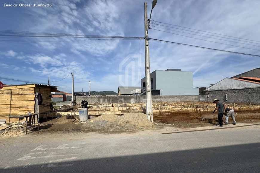 JD1565 - Casas Geminadas com Ótimo Padrão de Acabamento