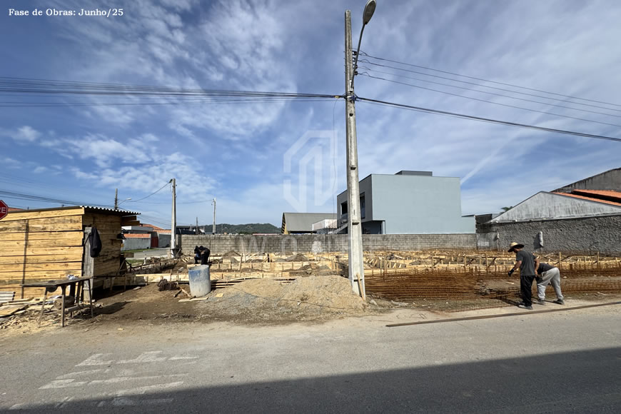 JD1565 - Casas Geminadas com Ótimo Padrão de Acabamento