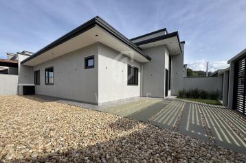 JD1568 - Casa Geminada com Amplo Espaço de Terreno