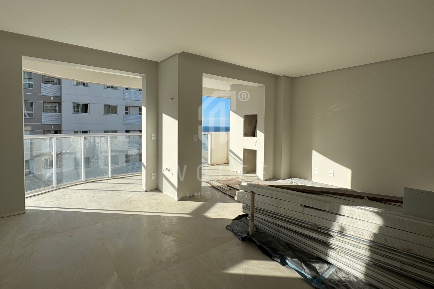 JD1576 - Apartamentos a 50 metros do Mar com 3 suítes