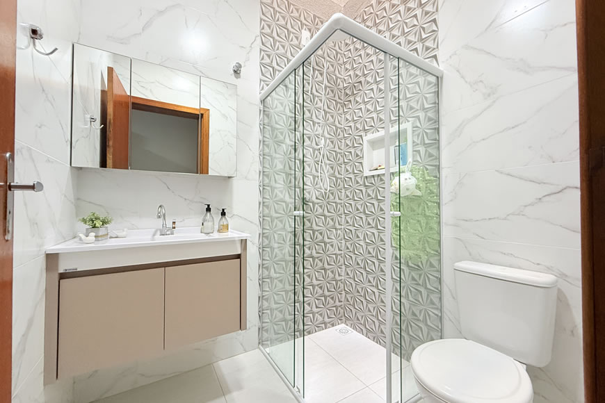 JD1580 - Casa com Amplo Espaço de Terreno nos Fundos