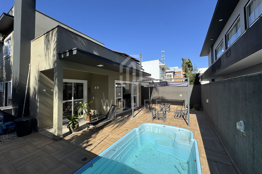 JD1583 - Casa com dois Pavimentos semimobiliado 