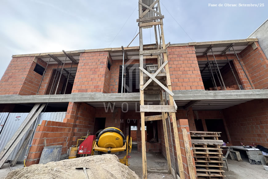 JD1589 - Sobrado Geminado com 03 dormitórios