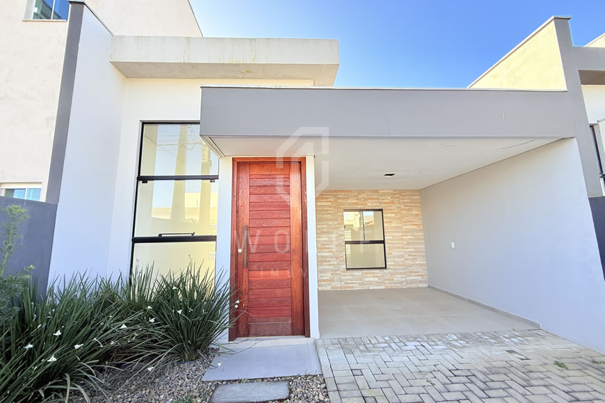 JD1590 - Casa Geminada com Espaço de Terreno nos Fundos