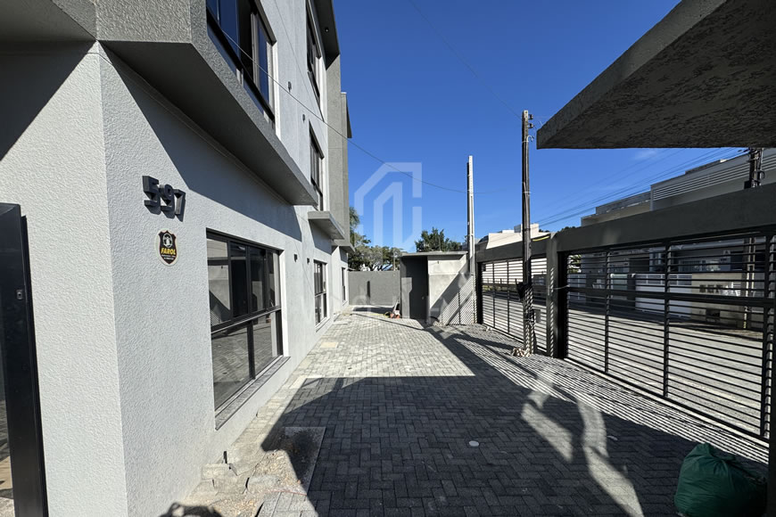 JD1593 - Apartamento Duplex com 03 dormitórios