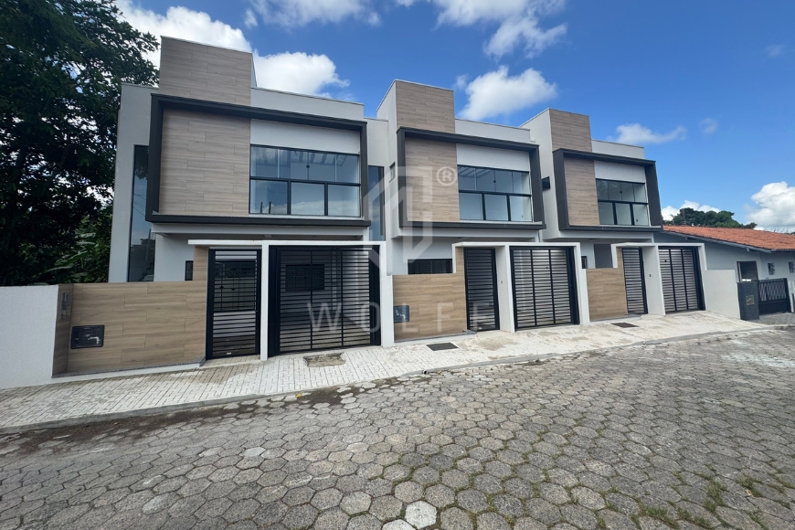 JD1594 - Sobrado de Alto Padrão no Centro