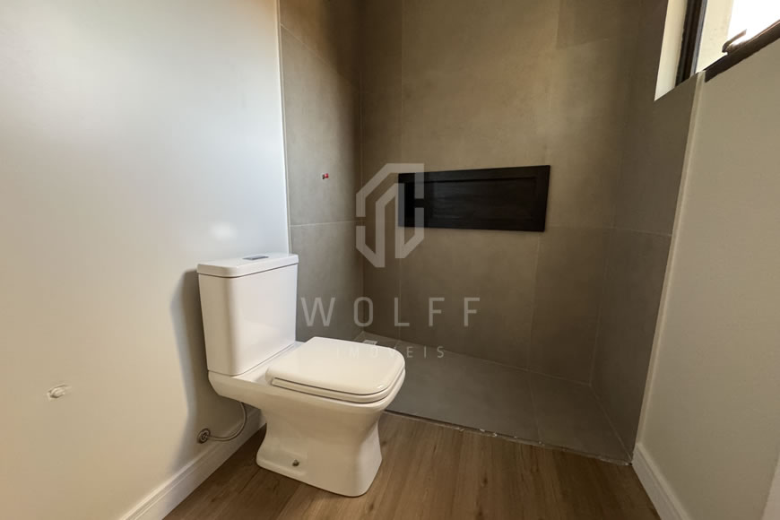 JD1600 - Sobrado Triplex com Hidromassagem e Vista Mar