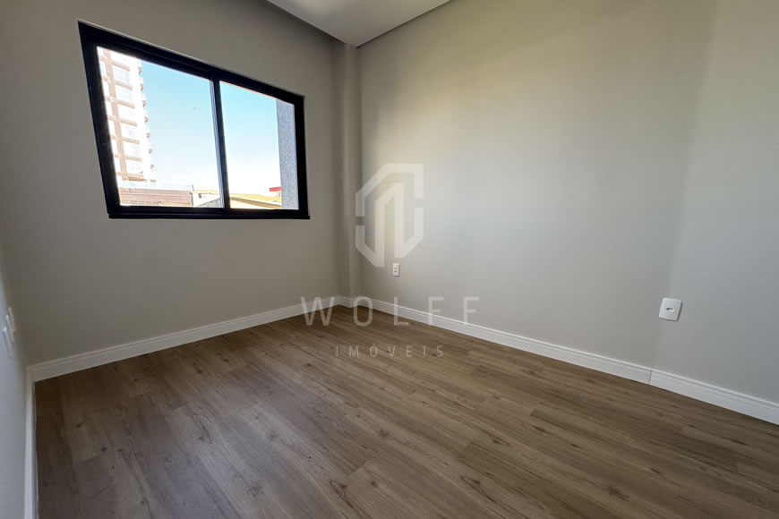 JD1600 - Sobrado Triplex com Hidromassagem e Vista Mar