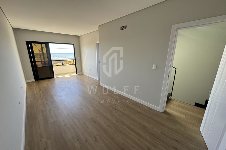 JD1600 - Sobrado Triplex com Hidromassagem e Vista Mar